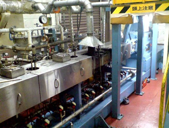 Twin axis screw extruders